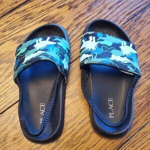 Boys Children's Place Slides Sandals. Size 11K Black Green Dinosaurs, Good Cond!